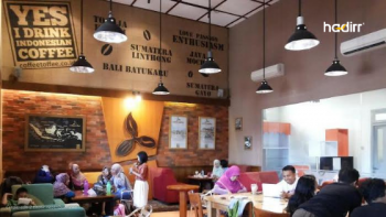 Kafe Hits Surabaya