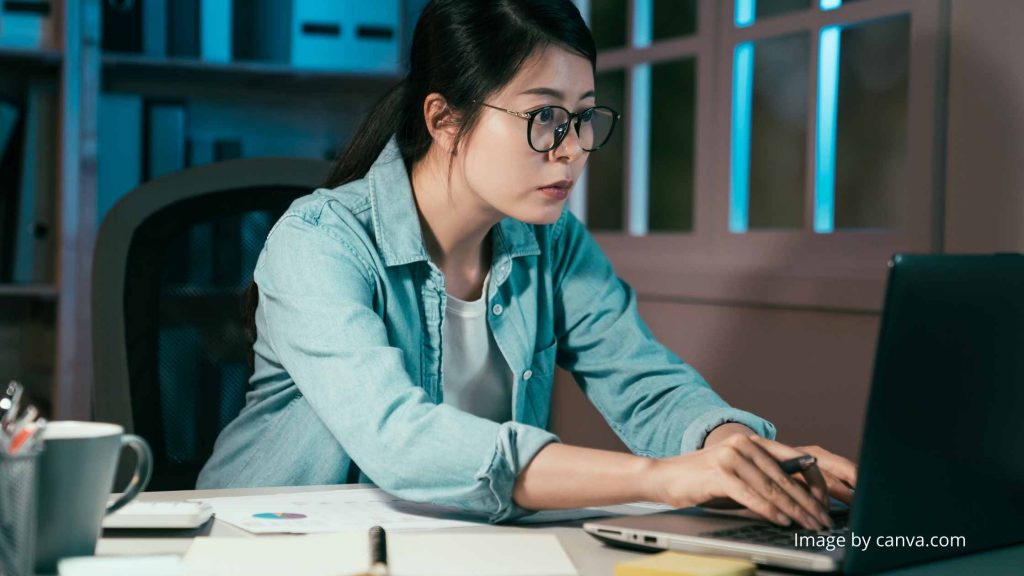 Contoh perhitungan lembur