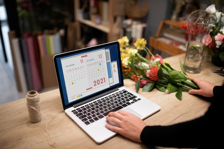 Image by Freepik - Alasan Penggunaan Software Absensi Outsourcing