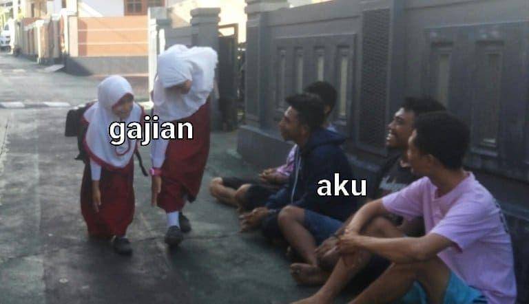 meme tentang gaji