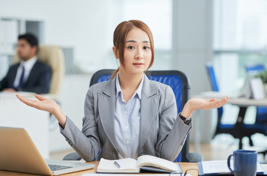 perbedaan PKWT dan PKWTT